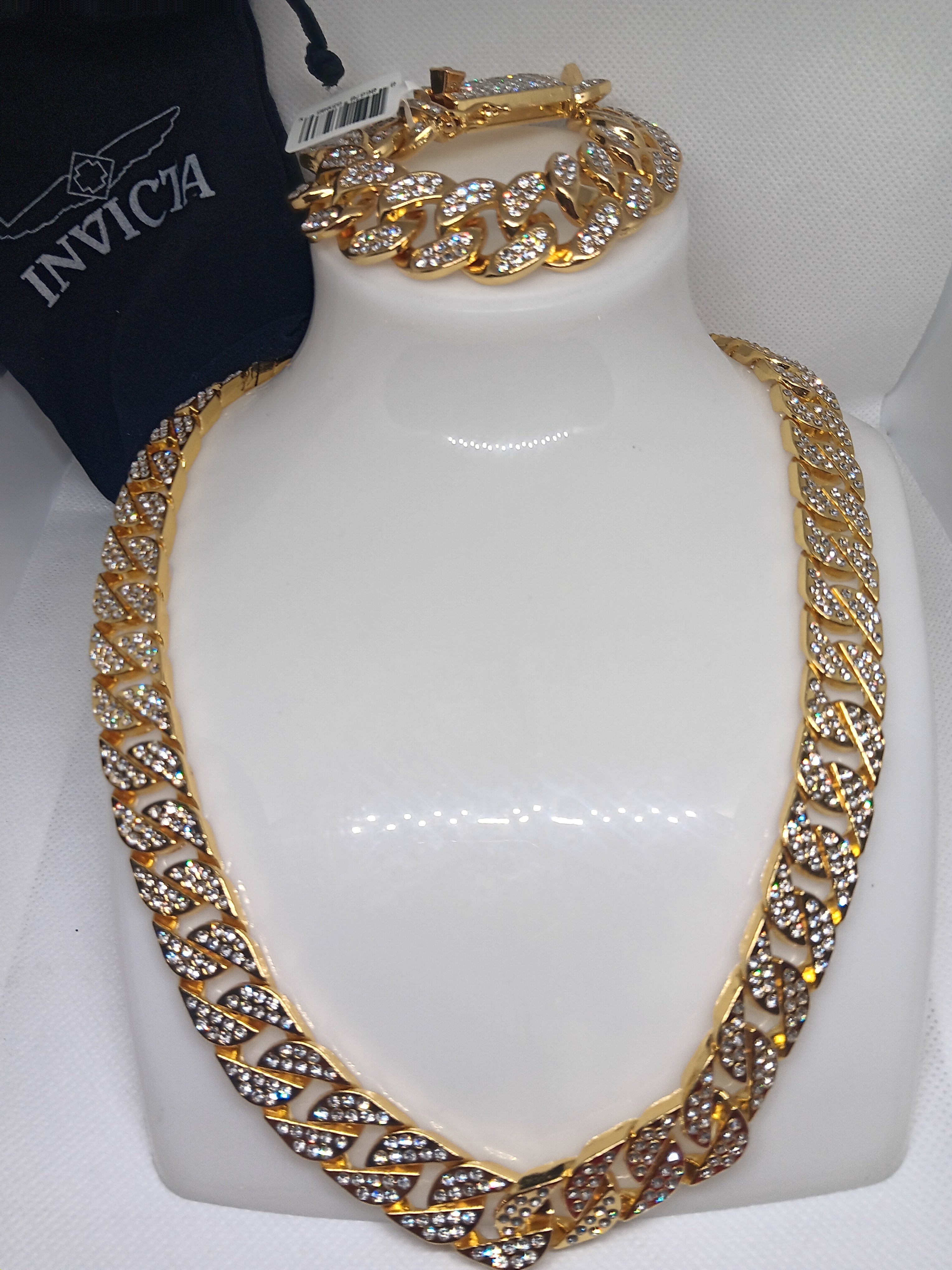 Set Cadena y Pulsera Invicta -Stainless Steel-