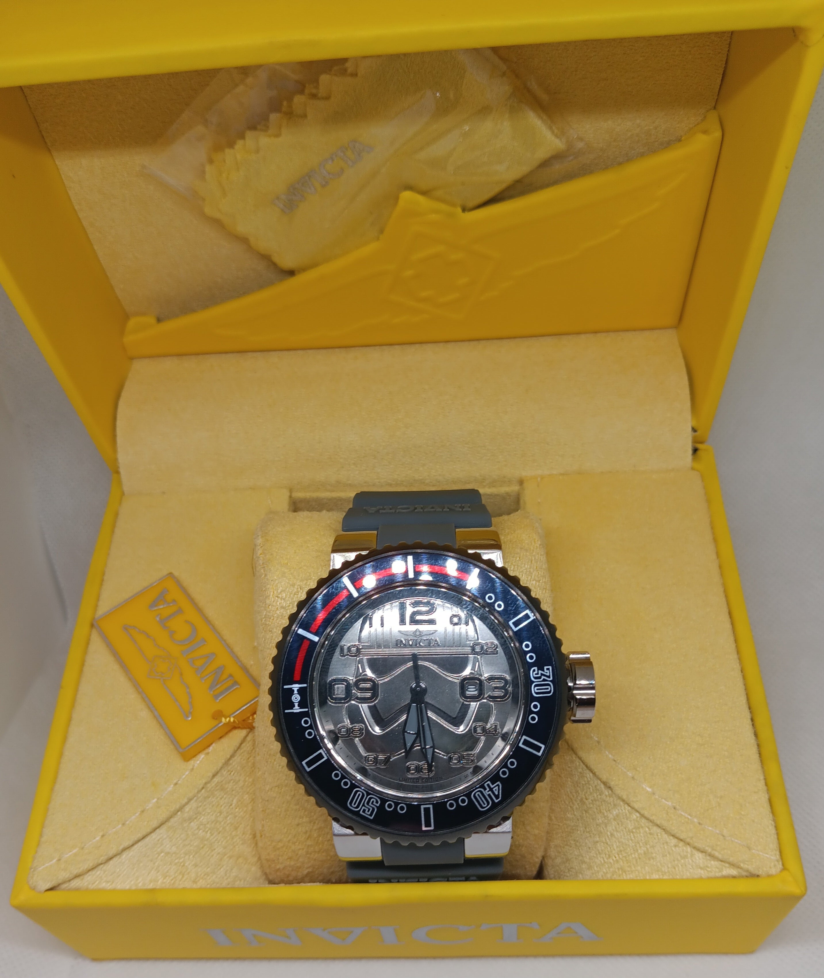 Invicta Star Wars Captain Phasma 52 mm