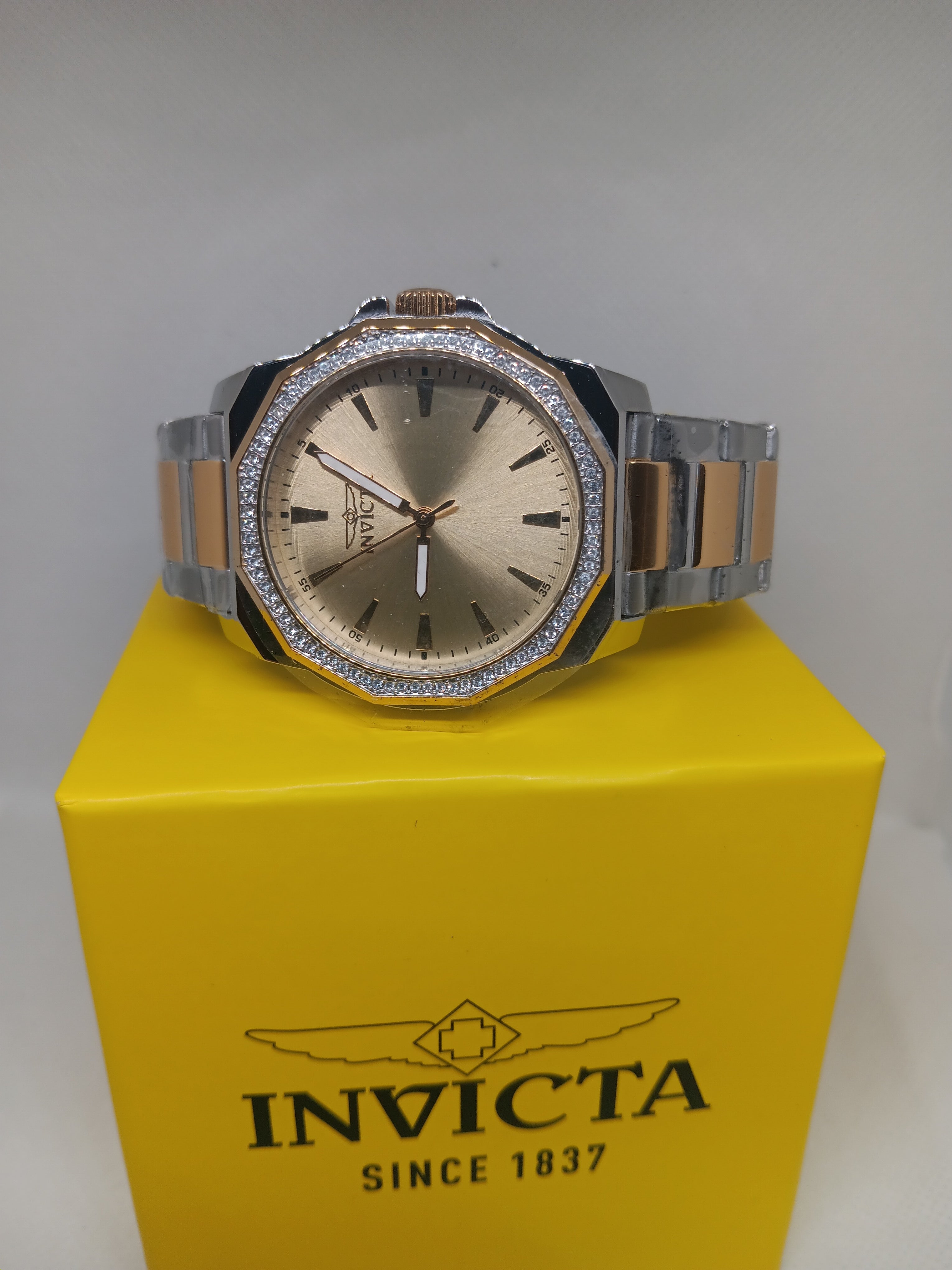 Invicta Speedway 42mm -Unisex-