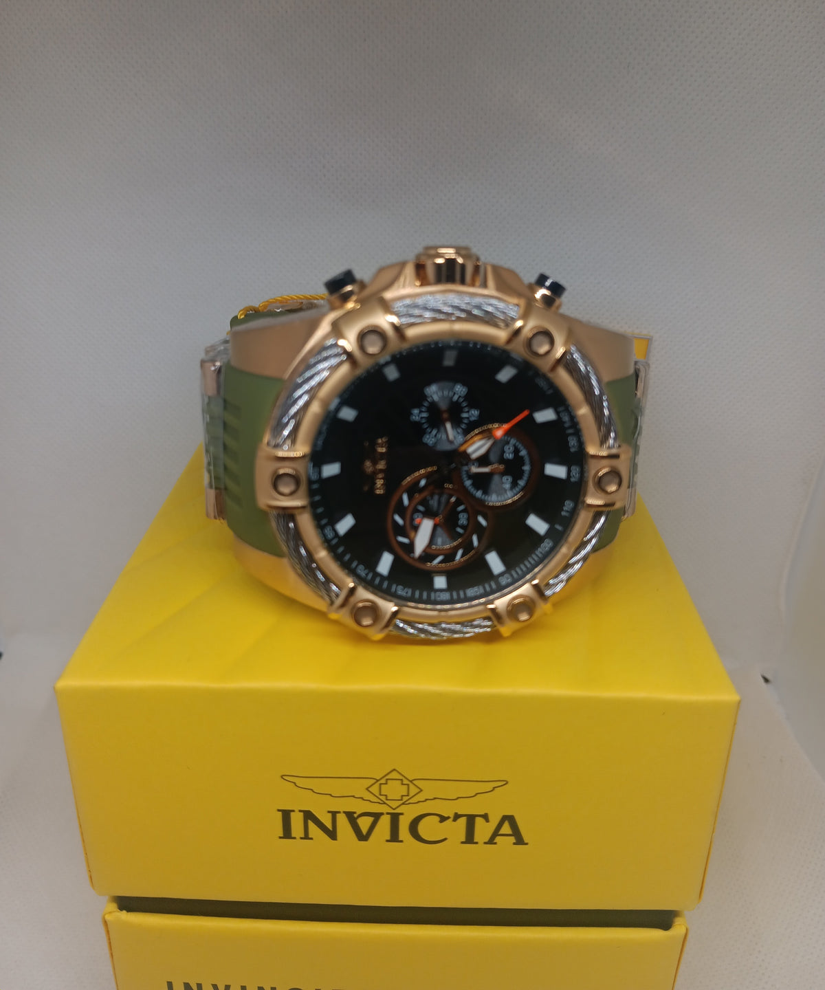 Invicta Bolt Vestige 52mm