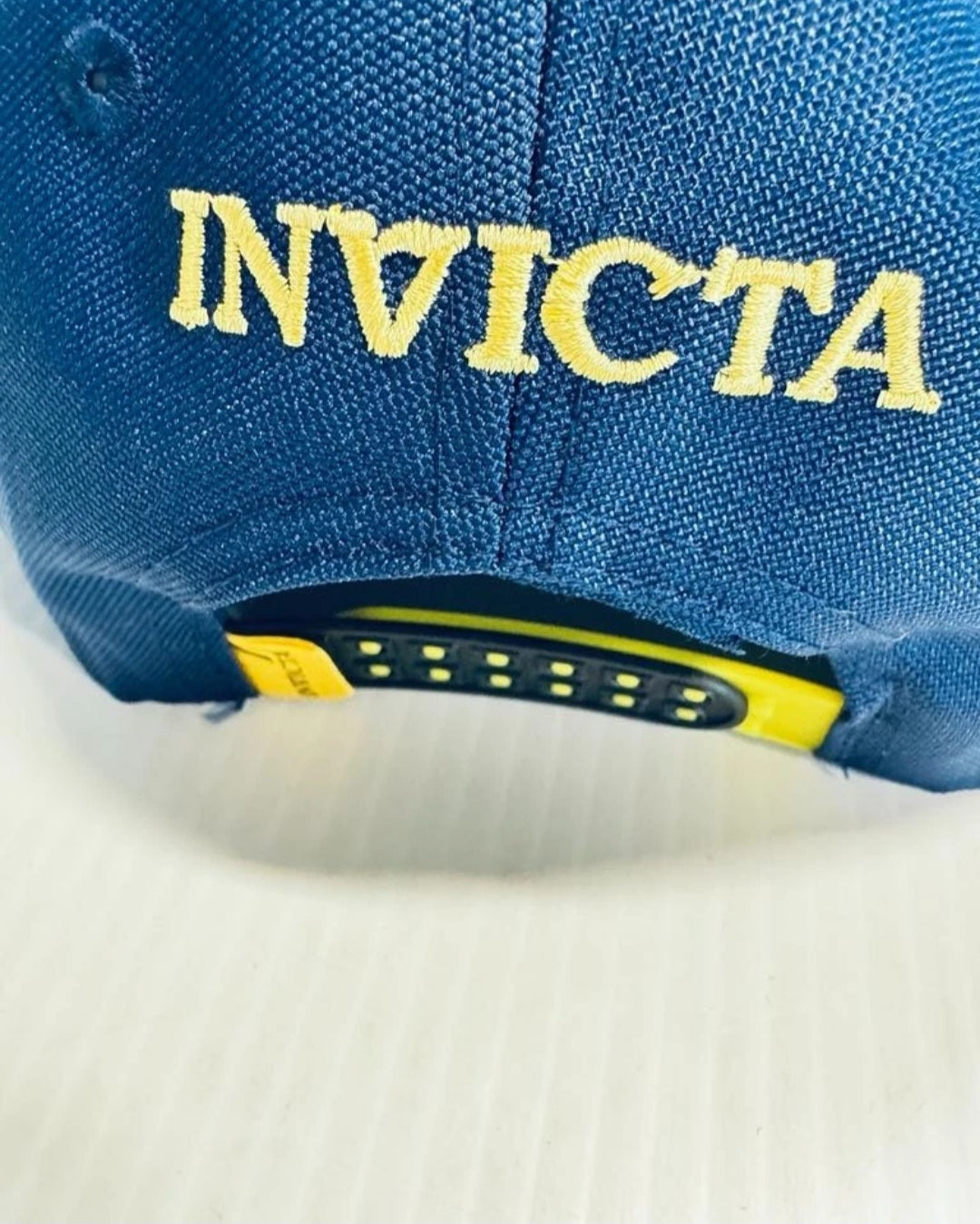 Gorra Invicta -Unisex- Ajustable
