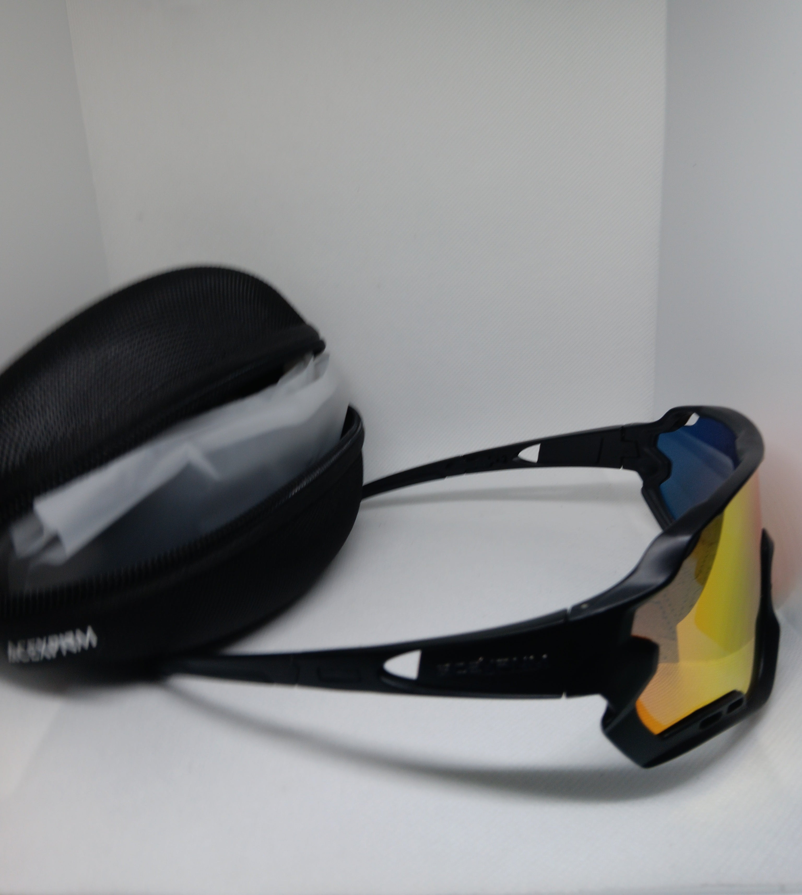 Gafa Polarizada con 4 lentes y accesorios -Unisex-