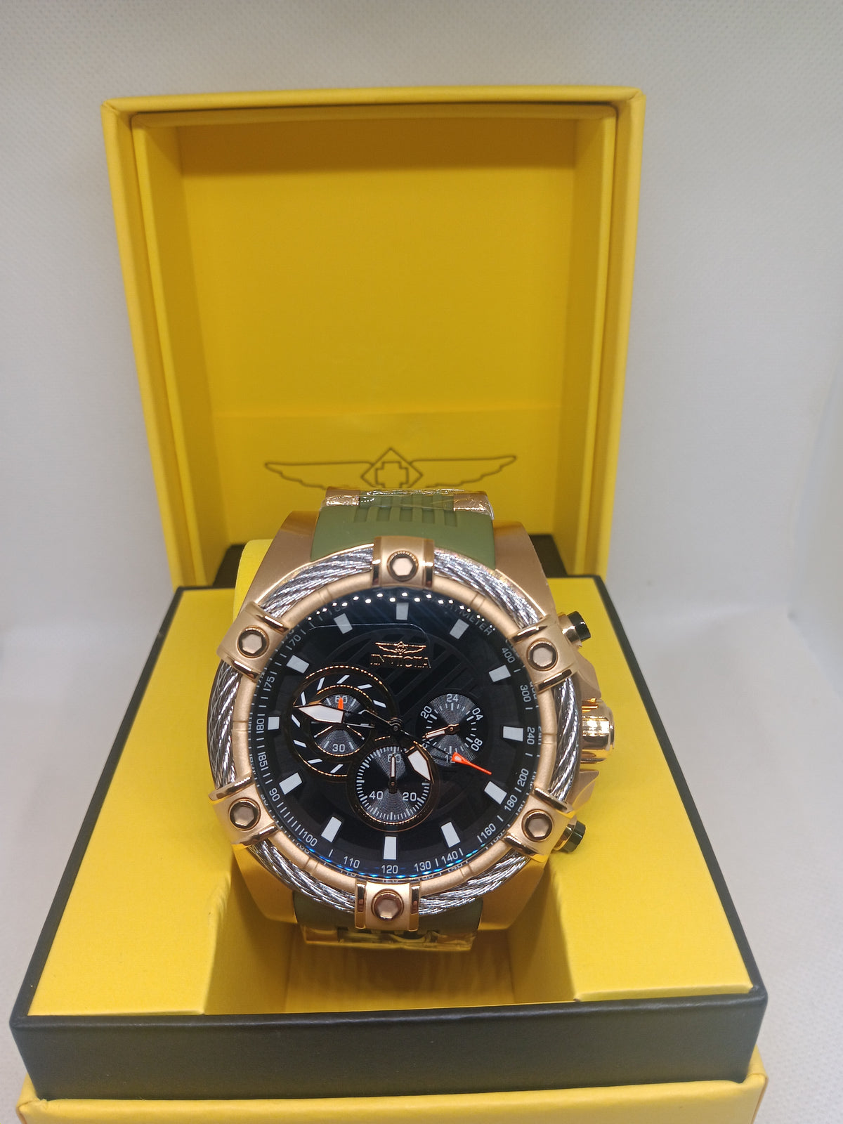 Invicta Bolt Vestige 52mm